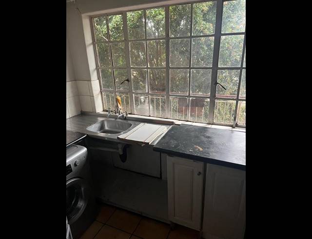 2 BEDROOM APARTMENT FOR SALE IN WINDSOR EAST